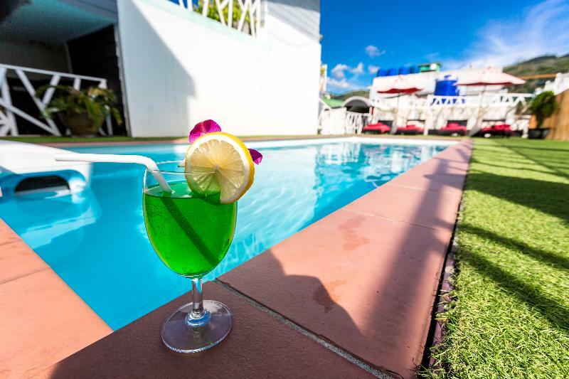 PJ Patong Resortel Esterno foto
