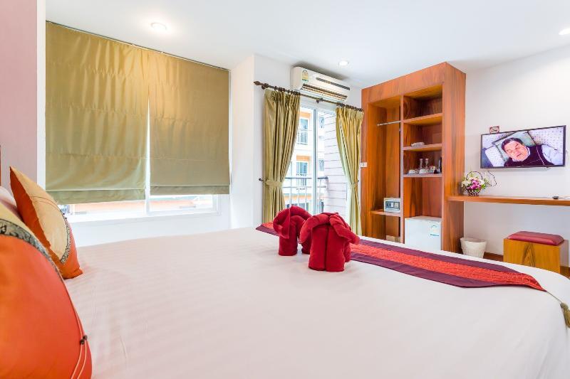 PJ Patong Resortel Esterno foto